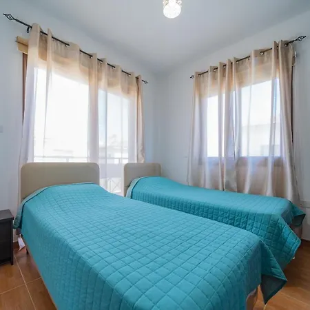 فيلة Anna-maria 3 Bedroom باراليمني