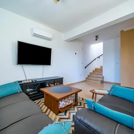 Anna-maria 3 Bedroom باراليمني
